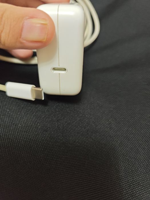 MacBook air оригинал 100% полный комплект зарядка
