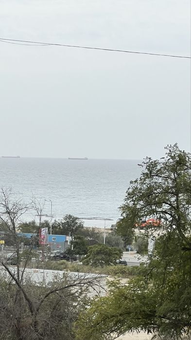 1ком на 1 (!) этаже рядом с морем