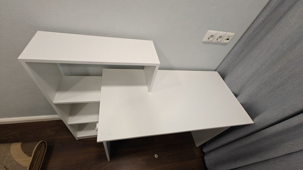 Продам стол письменный компьютерный для школьников