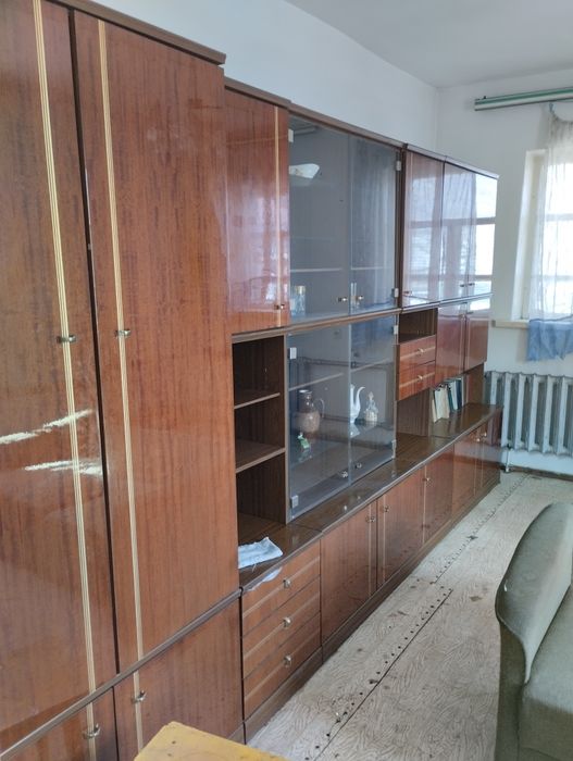 Отдам даром стенку и мебель