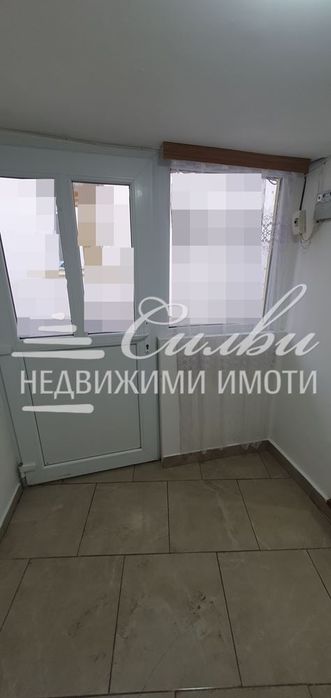 Дава се под наем Етаж от къща в Шумен, Куршум чешма - 25 кв.м за 153 € - Снимка #2