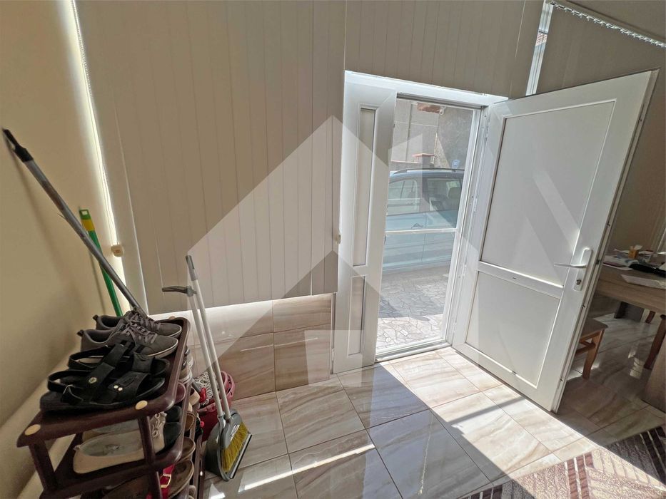 Продава се Къща в Нови пазар - 78 кв.м за 981 €/кв.м - Снимка #1