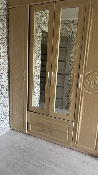 Продам шкаф в хорошем состояний