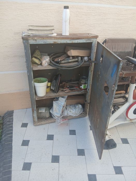 Шкаф металлический