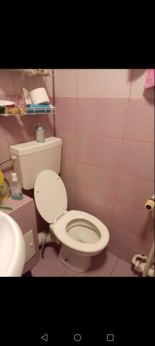 Cameră de închiriat într-o locuință partajată, situată în Lake Park, Sectorul 3.