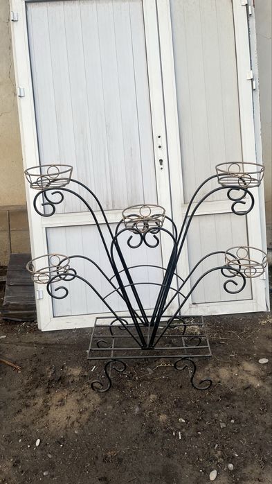 Продам подставки для цветов