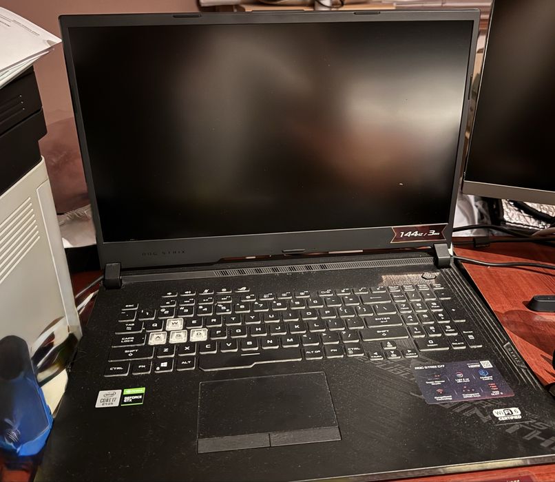 ASUS ROG Strix G17 G712LU