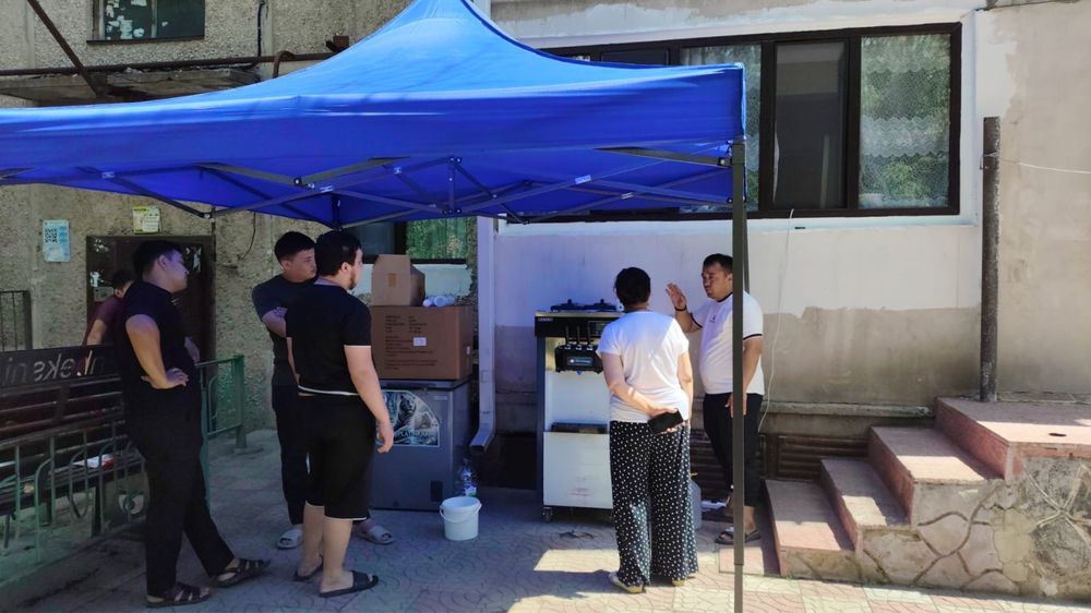 Продам мороженое аппарат и морозильник