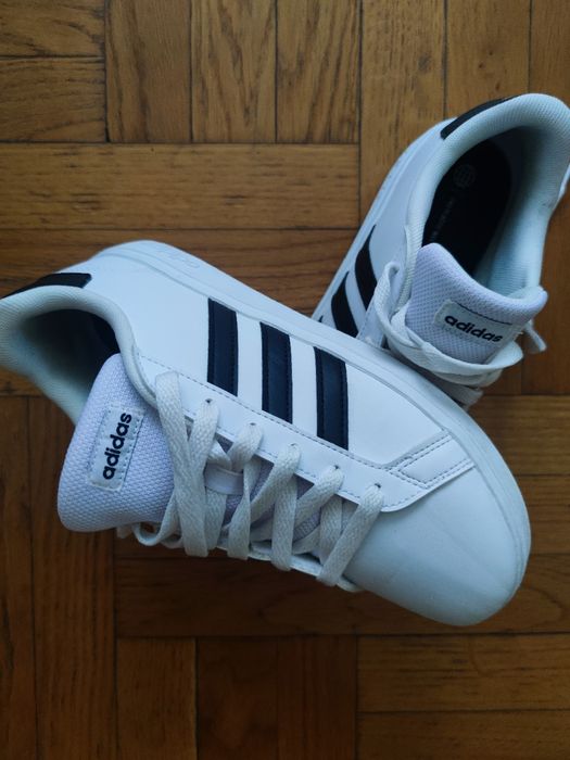 Адидас Маратонки Адидас Оригинален