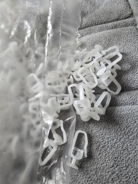 Продам крючки для гардин