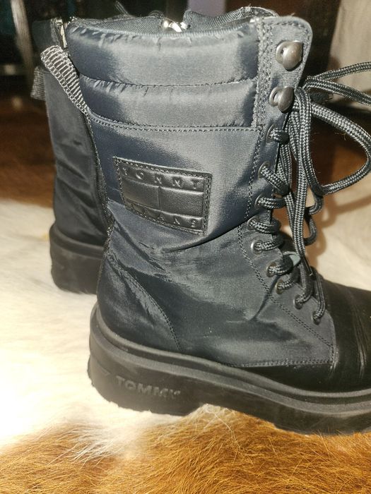 Vand bocanci de dama Tommy Hilfiger  37 piele naturala cu textil