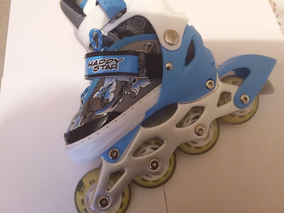 Новые роликовые коньки.