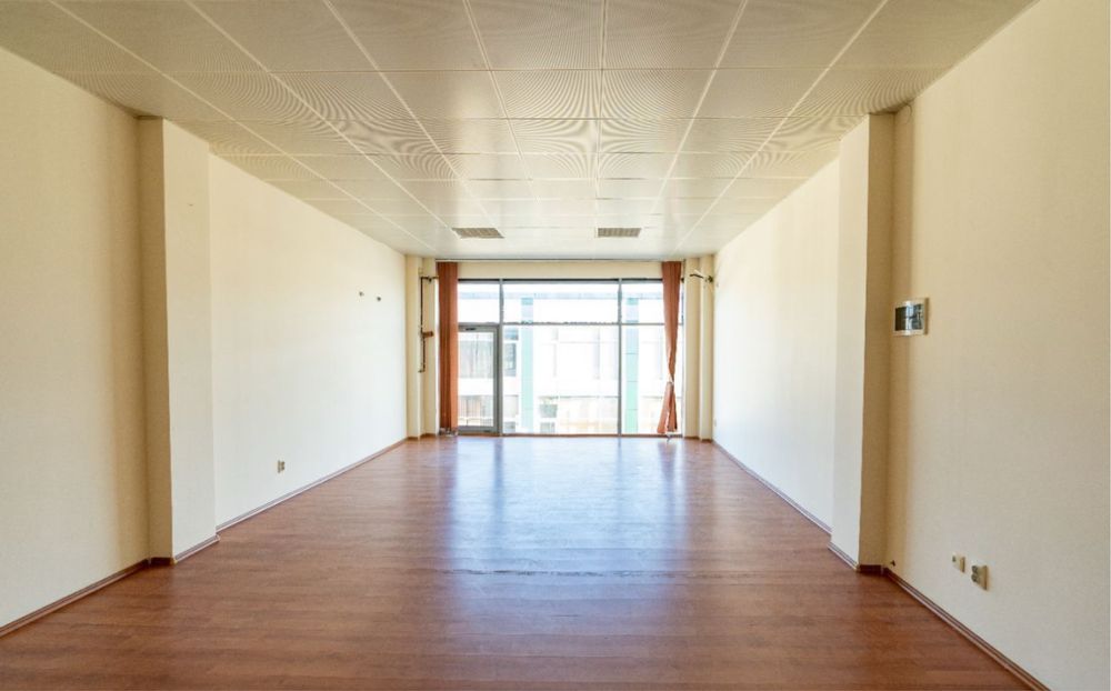 Spatiu comercial   Natura  business park de 100m2 accept variante auto