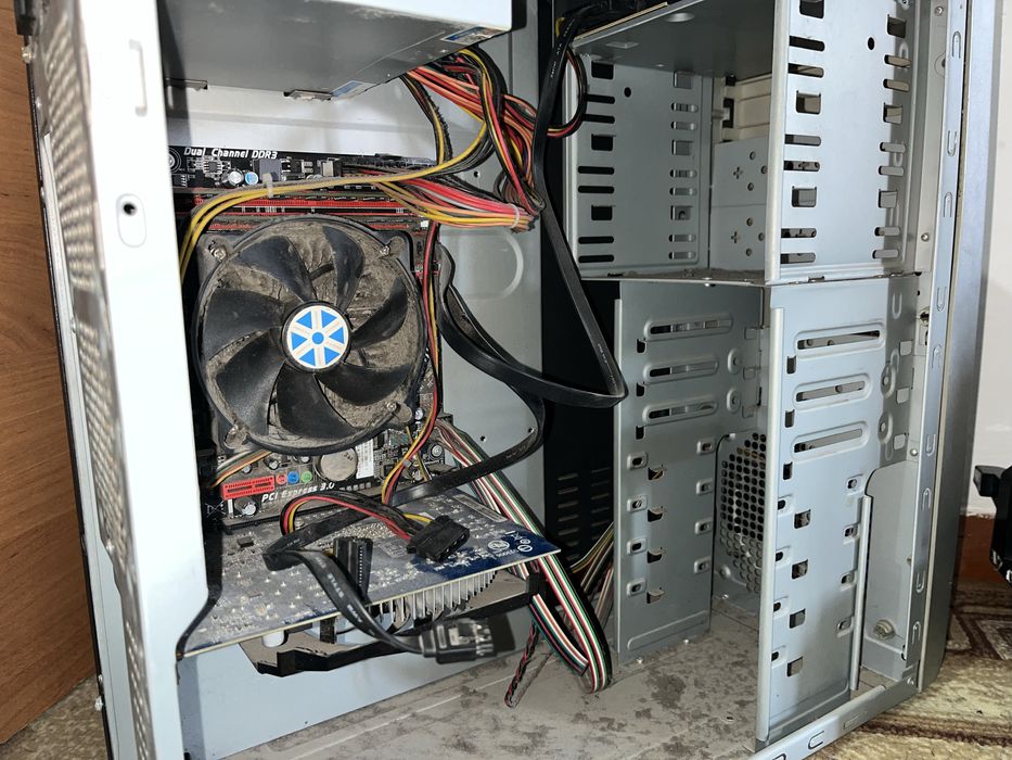 Продам комп старый но работает