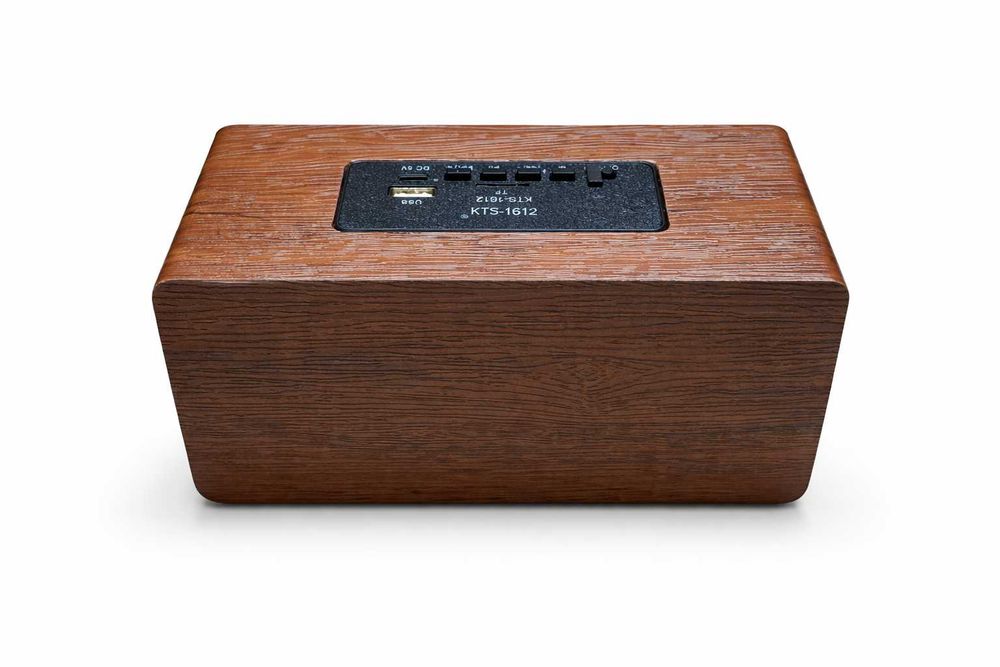 Bluetooth тонколона KTS-1612 с дървен дизайн