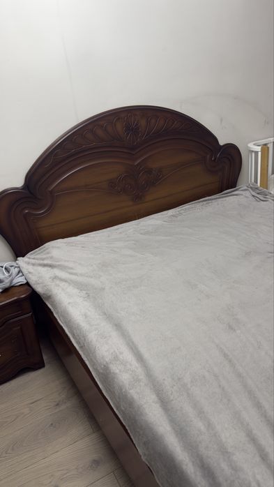 Продам кровать двуспальная