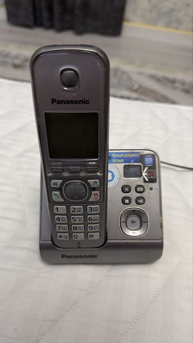 Panasonic Домашный телефон с Автответчиком