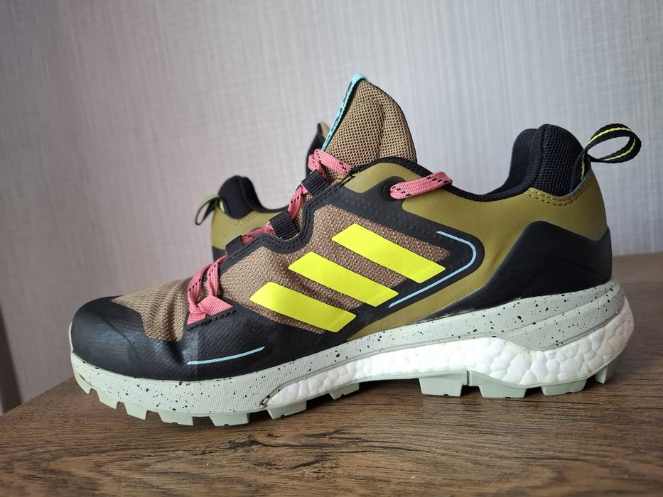 Adidas Terrex маратонки 42 номер.
