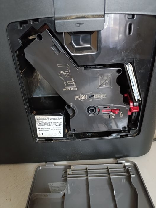 Vând cafetiera Simens!