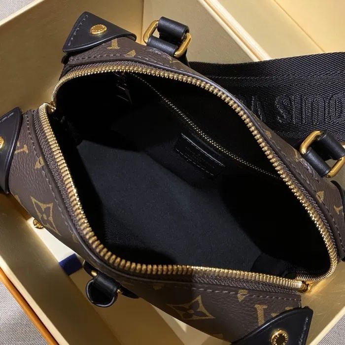 Louis Vuitton Petit Malle Souple