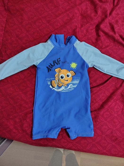 Vând costum UV bebelusi