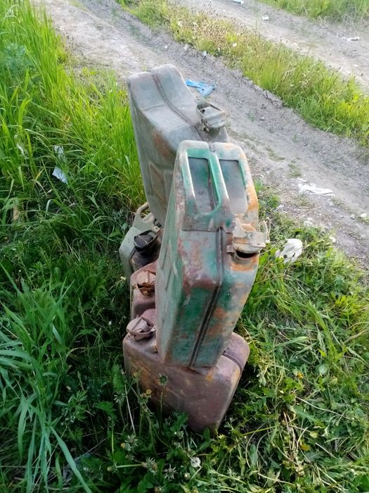 Продам кони тру б/у