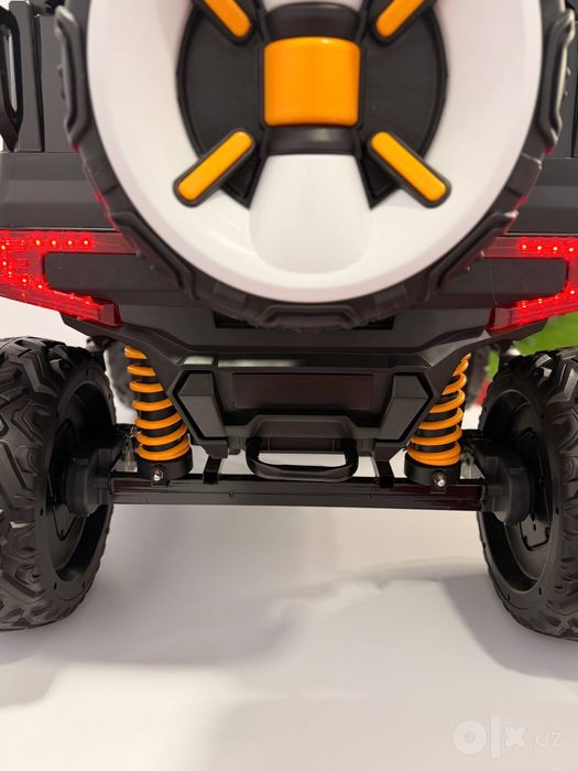 Электрические машины Elekrtromobil Bolalar Mashinasi optom narxda