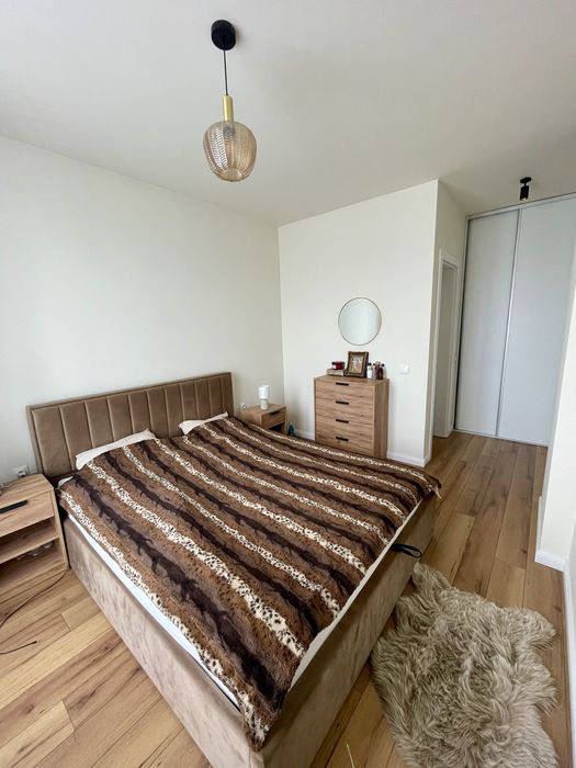 Pers.Fizica vand apartament cu 3 camere Zona Ira