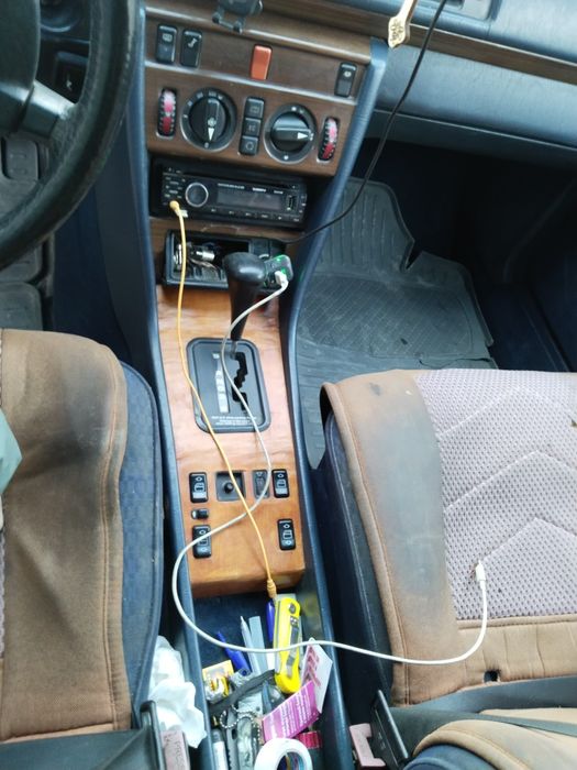 Продам Мерседес 124 300 е