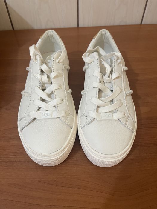 Ugg Dinale snickers/tenisi piele