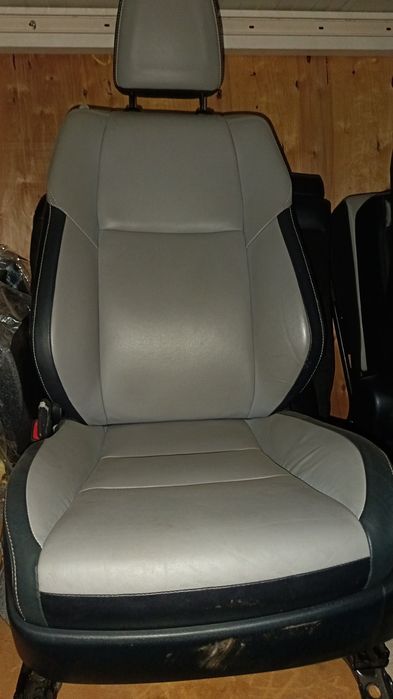 Тойота Рав 4 2017г Салон комплект