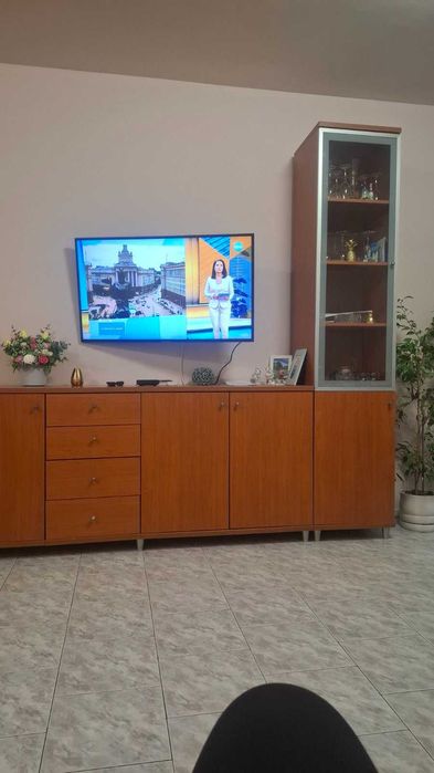 Кафяв Шкаф  за хол