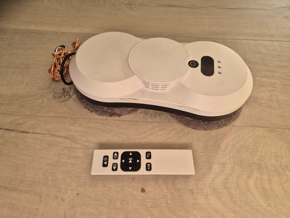 Робот за почистване на прозорци HCR-18 с дистанционно (Ползван Веднъж)