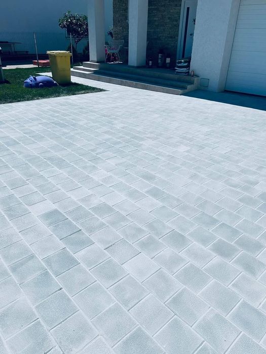 Fabricam pavaje pavele model First montaj transport