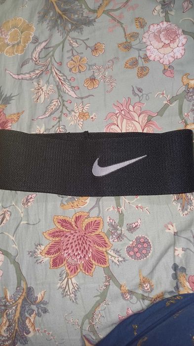 NIKE  ластик за тренировки S