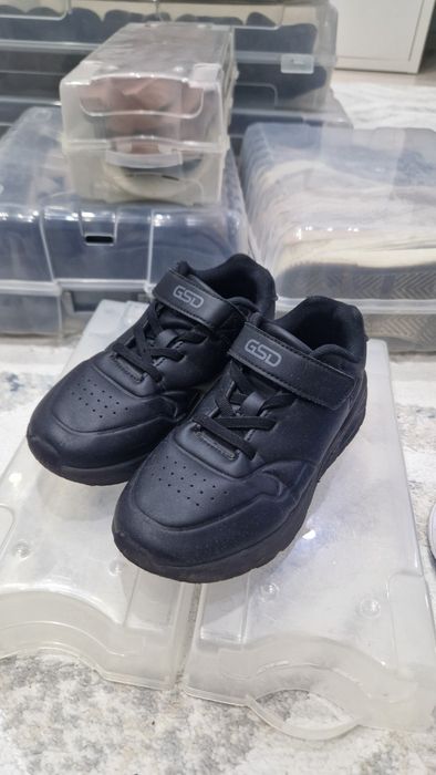 Кроссовки детские