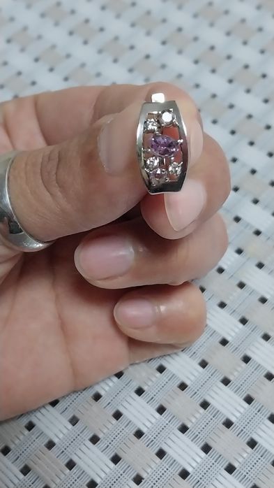 Продам серебряные серьги.