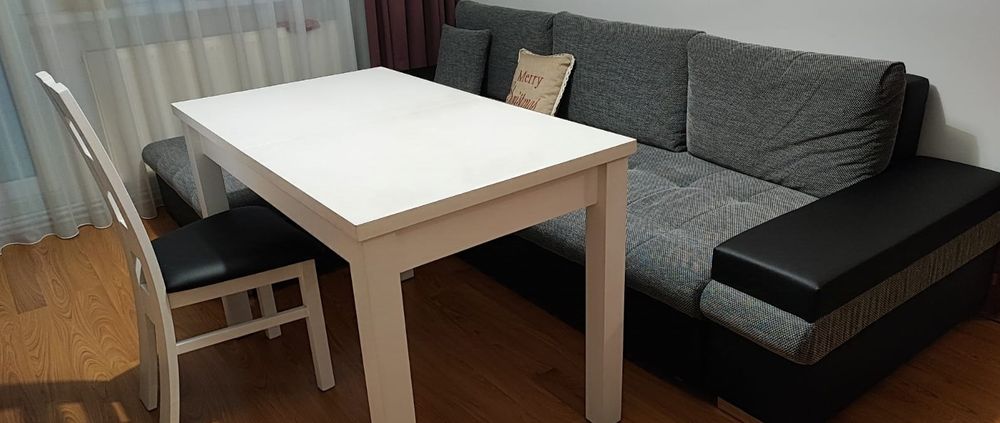 Set masa extensibila + 4 scaune - calitate foarte buna