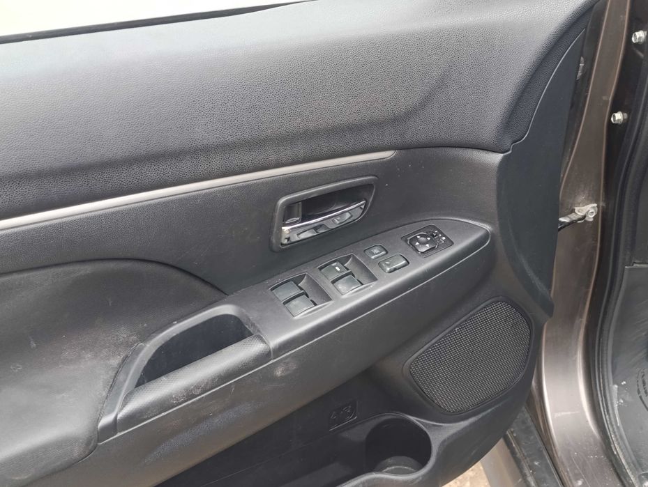 Mitsubishi ASX 1,6I / Митсубиши АСХ - на части