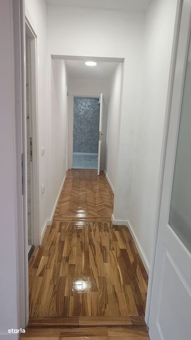 Vând apartament 2 camere,modificat în decomandat, etajul 1, Gojdu