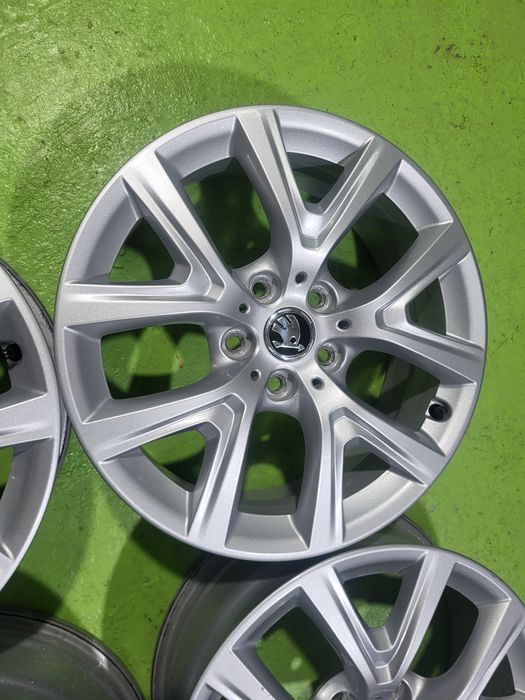 17 5x112 Skoda лети джанти 5х112 шкода