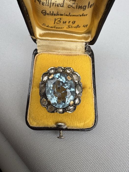 Inel aur 18 k, acvamarin si diamante