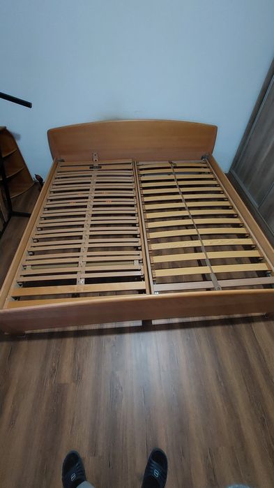 Pat 200/200 si Somiera metalica +saltea 140/200