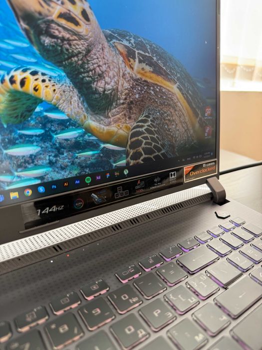 Лаптоп Asus ROG STRIX G17 G713QM, AMD Ryzen 9, NVIDIA GeForce RTX 3060