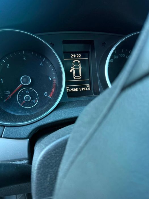 VOLKSWAGEN Golf 2010 — imagine 4