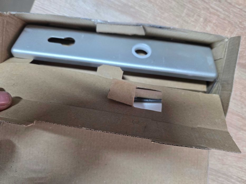 Manere mobil/fix cu sild usa intrare Abus 92/118 mm, pentru cilindru, Alb si argintiu