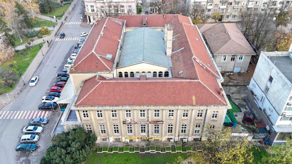 Дава се под наем Заведение в Русе, Център - 750 кв.м за 11221.53 € - Снимка #7