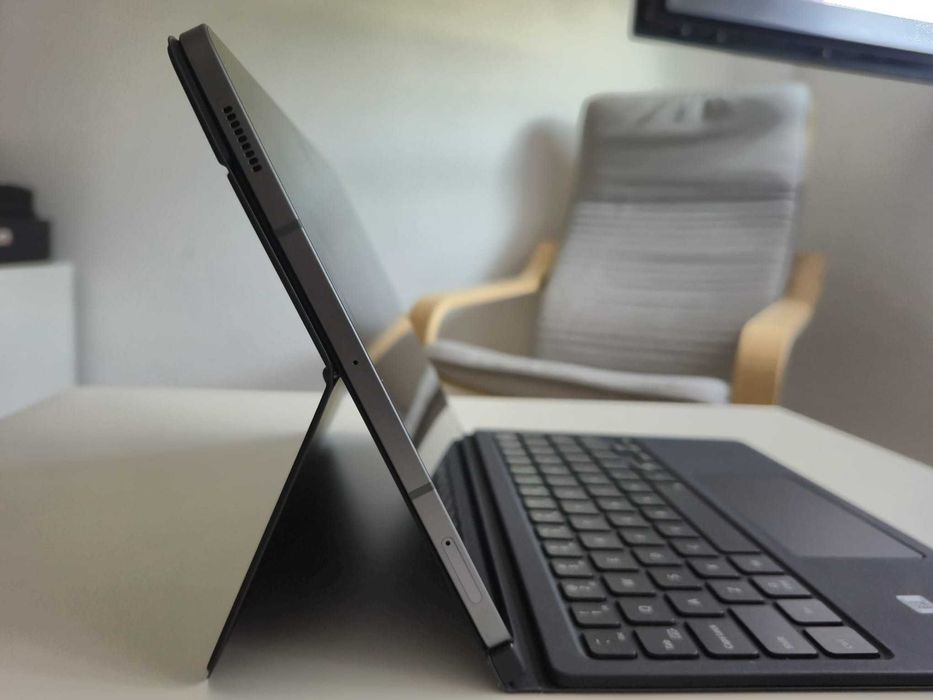 Tableta Samsung Galaxy Tab S9 FE 5G 8GB/256GB + Husa + Tastatură Originală - NOU - Factură + GARANTIE