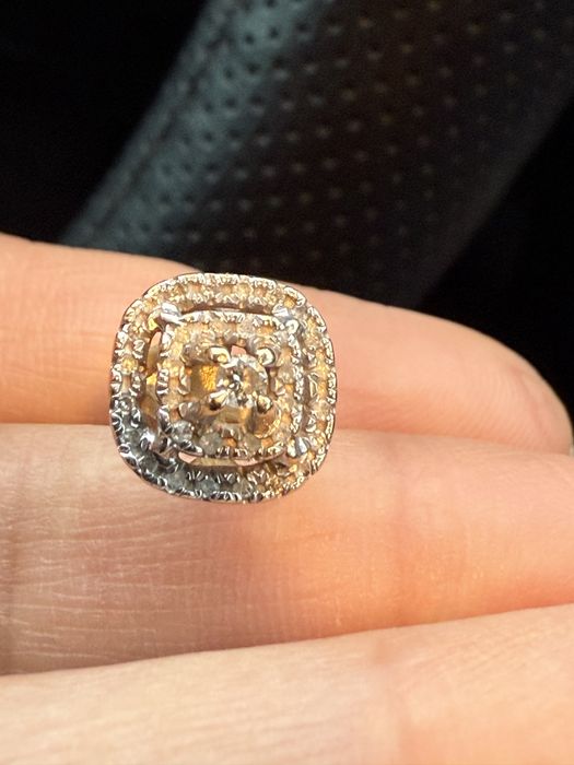 Продам бриллиантовые пусеты с кольцом