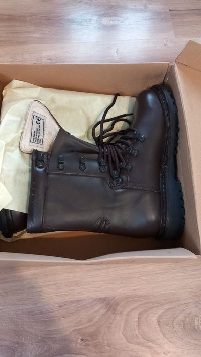 Vand tinuta militara